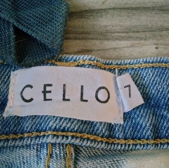 White washed mom jeans - Picture 3 of 3